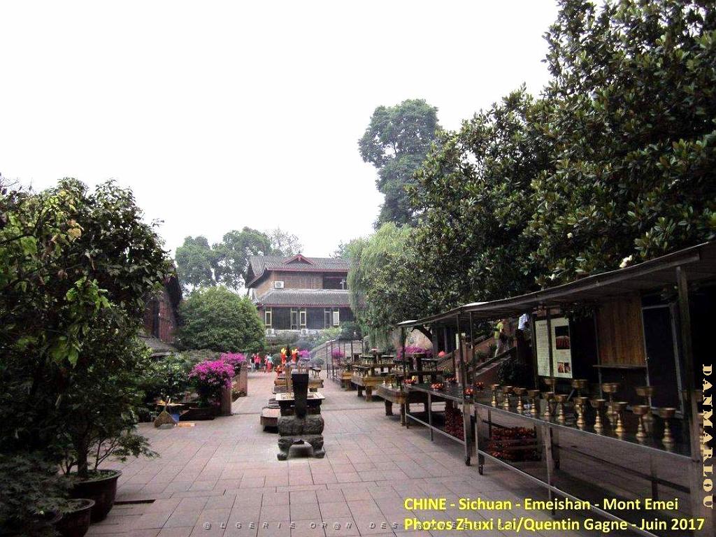 Emeishan 022.JPG